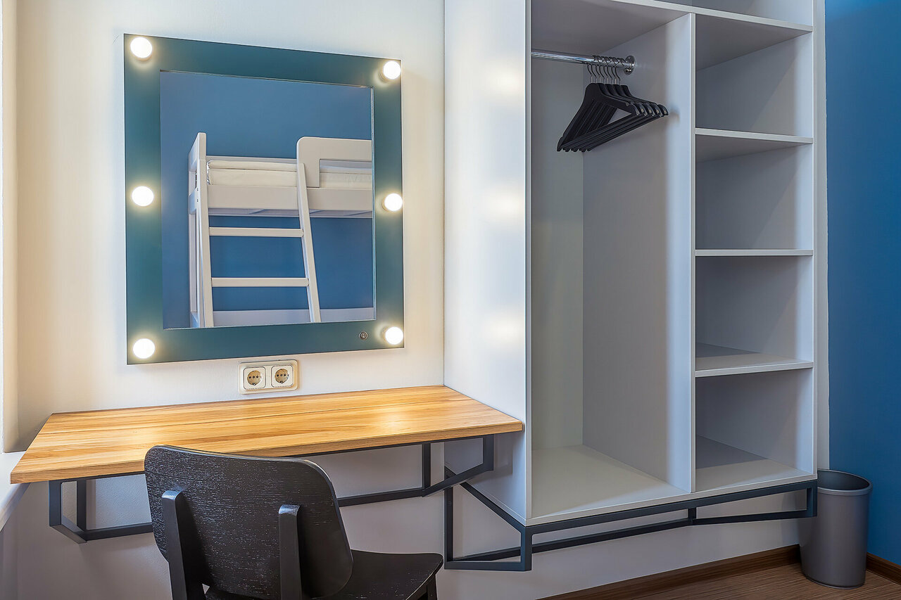 Хостел Друзья Граффити Санкт-Петербург-13