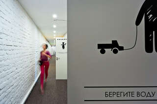 Хостел Друзья Граффити Санкт-Петербург Двухместный номер с 1 кроватью и собственной ванной комнатой-3