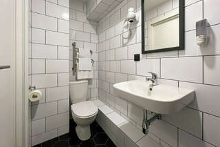 Хостел Друзья Граффити Санкт-Петербург Стандартный номер-студия-7