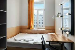 Хостел Друзья Граффити Санкт-Петербург Стандартный номер-студия-1